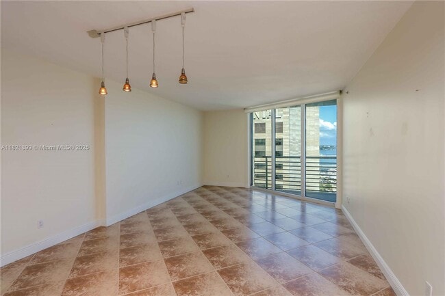 Building Photo - 335 S Biscayne Blvd
