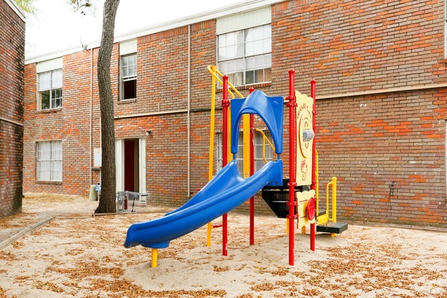 Área de juegos para niños - Meadowcreek Apartments