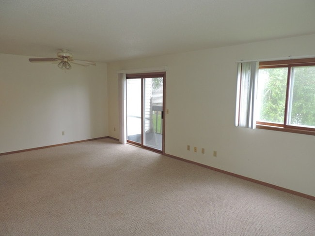 Building Photo - $1,150 | 2 Bedroom, 1 Bathroom Condo | Cat Friendly | Available for July 8th, 2026 Move In!