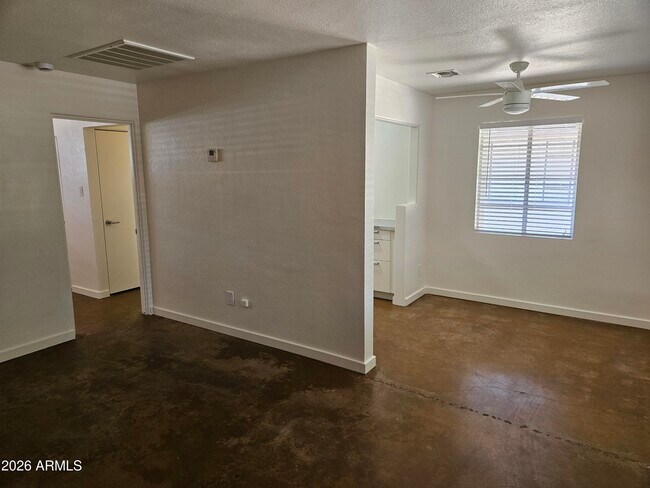 Foto del edificio - 802 W Turney Ave