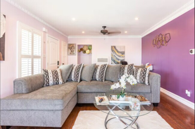 Photo - 6016 S Fairfax Ave Townhome