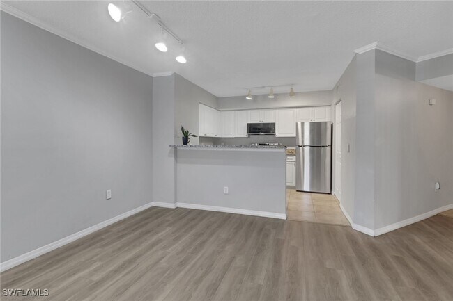 Foto del edificio - 8659 River Homes Lane