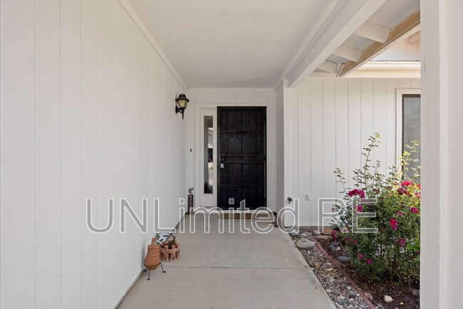 Building Photo - 1125 Arrowhead Ln