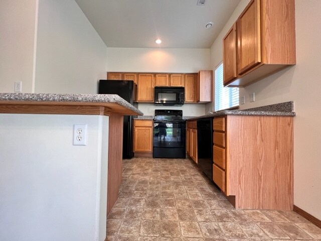 Building Photo - 1927 E Wilson Ln