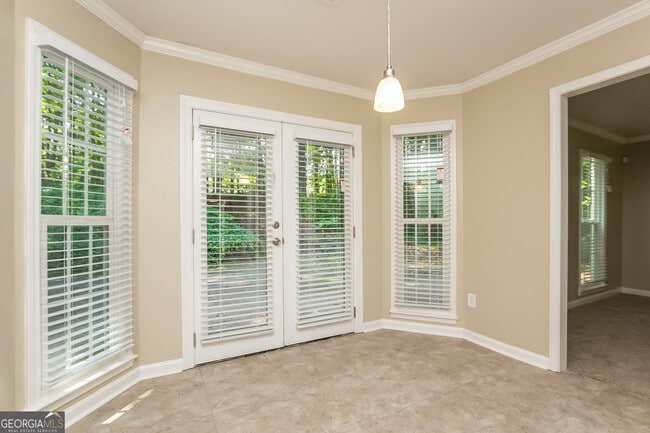Building Photo - 320 Sumter Dr NE