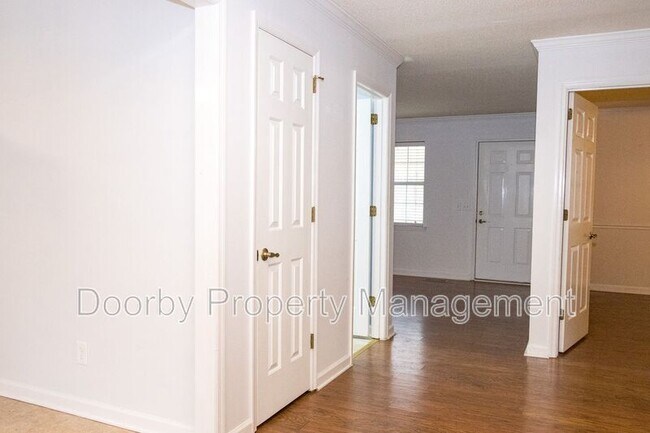 Foto del edificio - 844 Murrell Rd