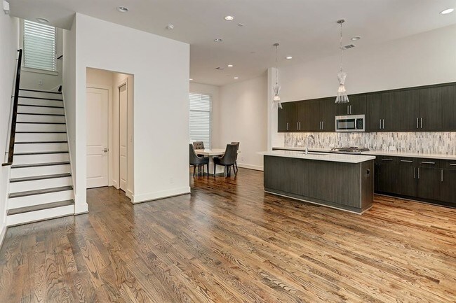 Foto del edificio - 1004 California St