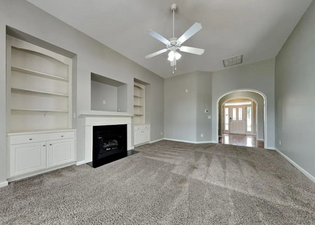 Building Photo - 160 Plott Hound Dr