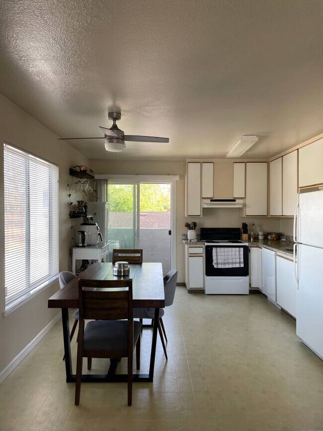 Kitchen view from living room - 383 N M St