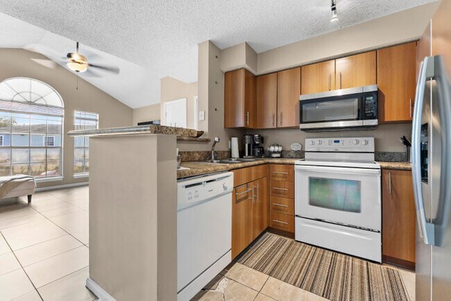 Foto del edificio - 1365 Crystal Way