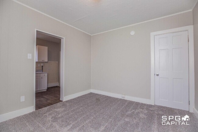 Foto del edificio - 228 8th St