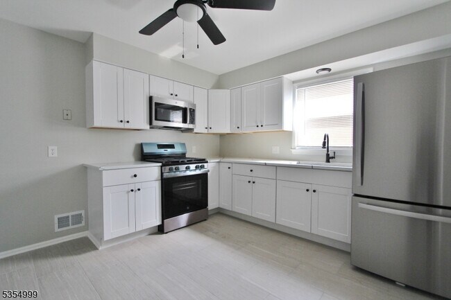 Foto del edificio - 516 Hamilton Blvd