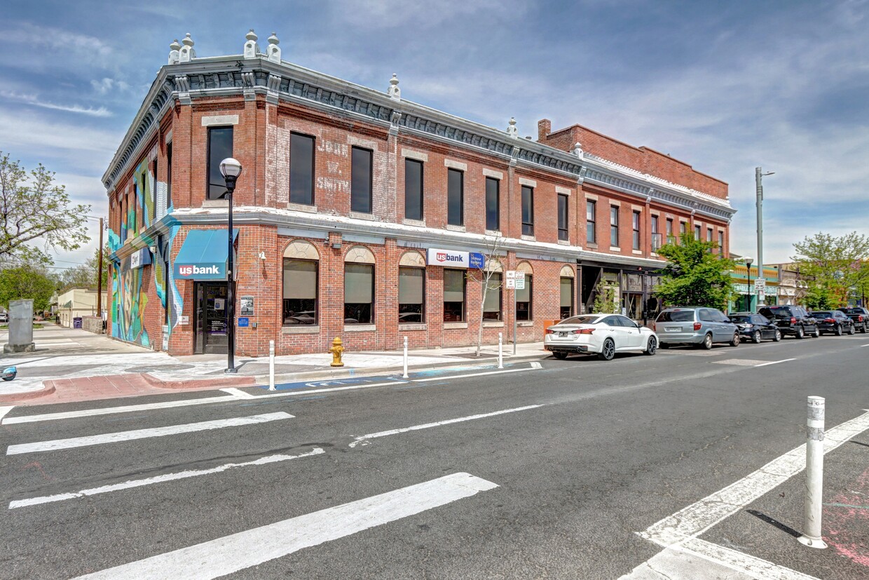 Foto principal - 2711 Welton St