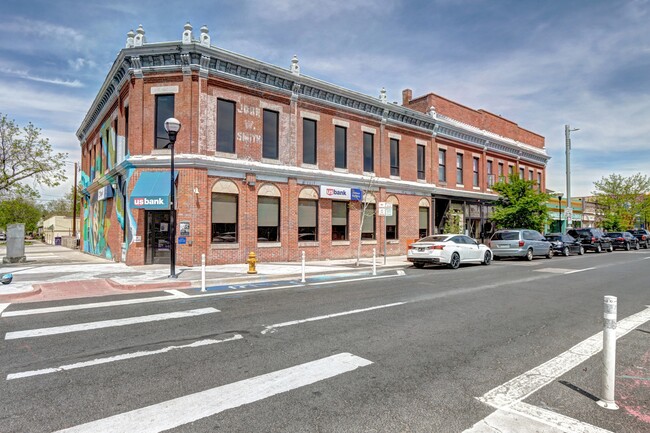 Photo - 2711 Welton St Townhome