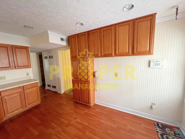 Foto del edificio - 3 bedrooms 1 bathroom house