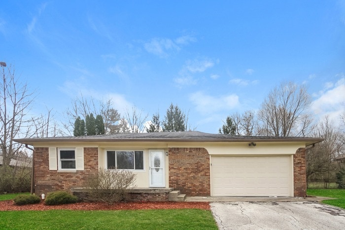 Primary Photo - Wonderful Brick Ranch!