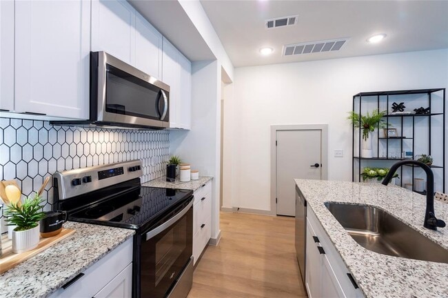 Foto del edificio - 407 Waller Ln