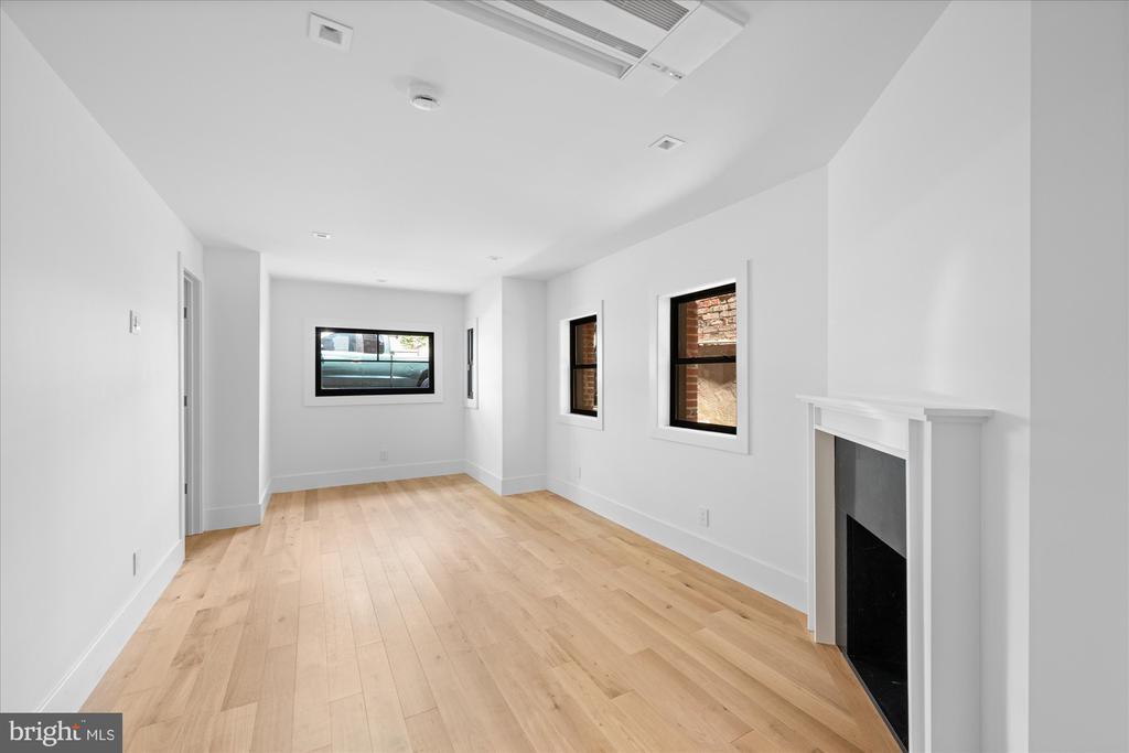 Foto principal - 3336 P St NW