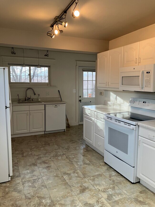 Foto del edificio - 527 Franklin Ave