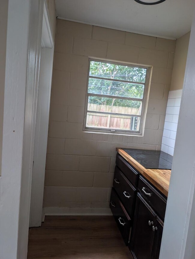 Foto del edificio - 1815 Jenkins St