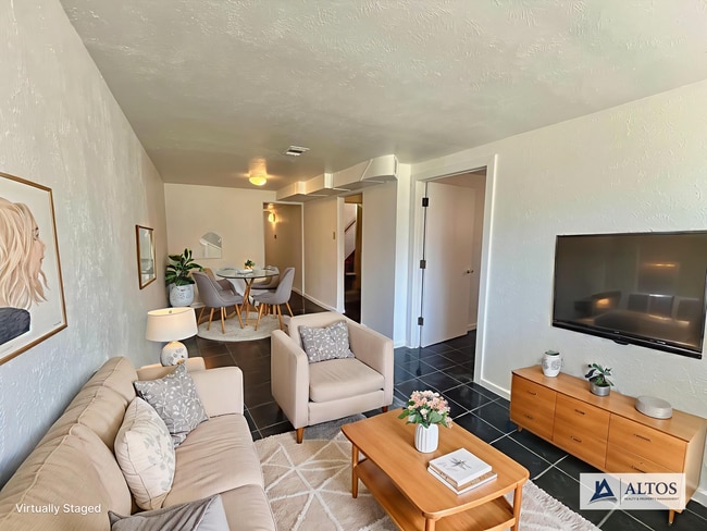 Building Photo - Garden level 1 bed 1 bath w/ large office ...