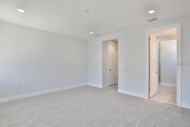Building Photo - 507 N Manhattan Ave