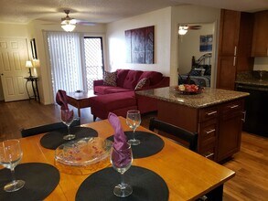 Interior Photo - Desert Lakes Apartments