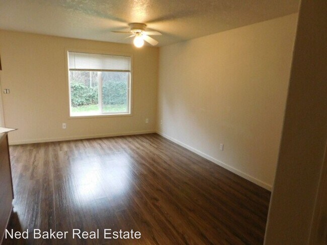Building Photo - 4793-4795 Brandon Ct NE