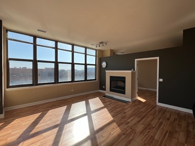 Building Photo - 15 S Throop St