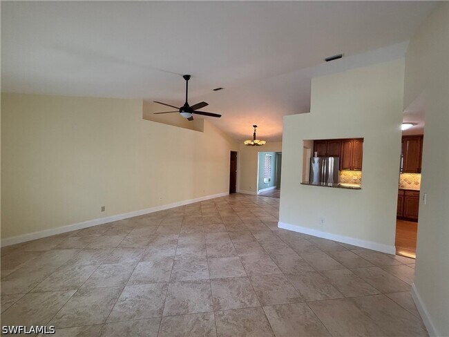 Foto del edificio - 5361 Hickory Wood Dr