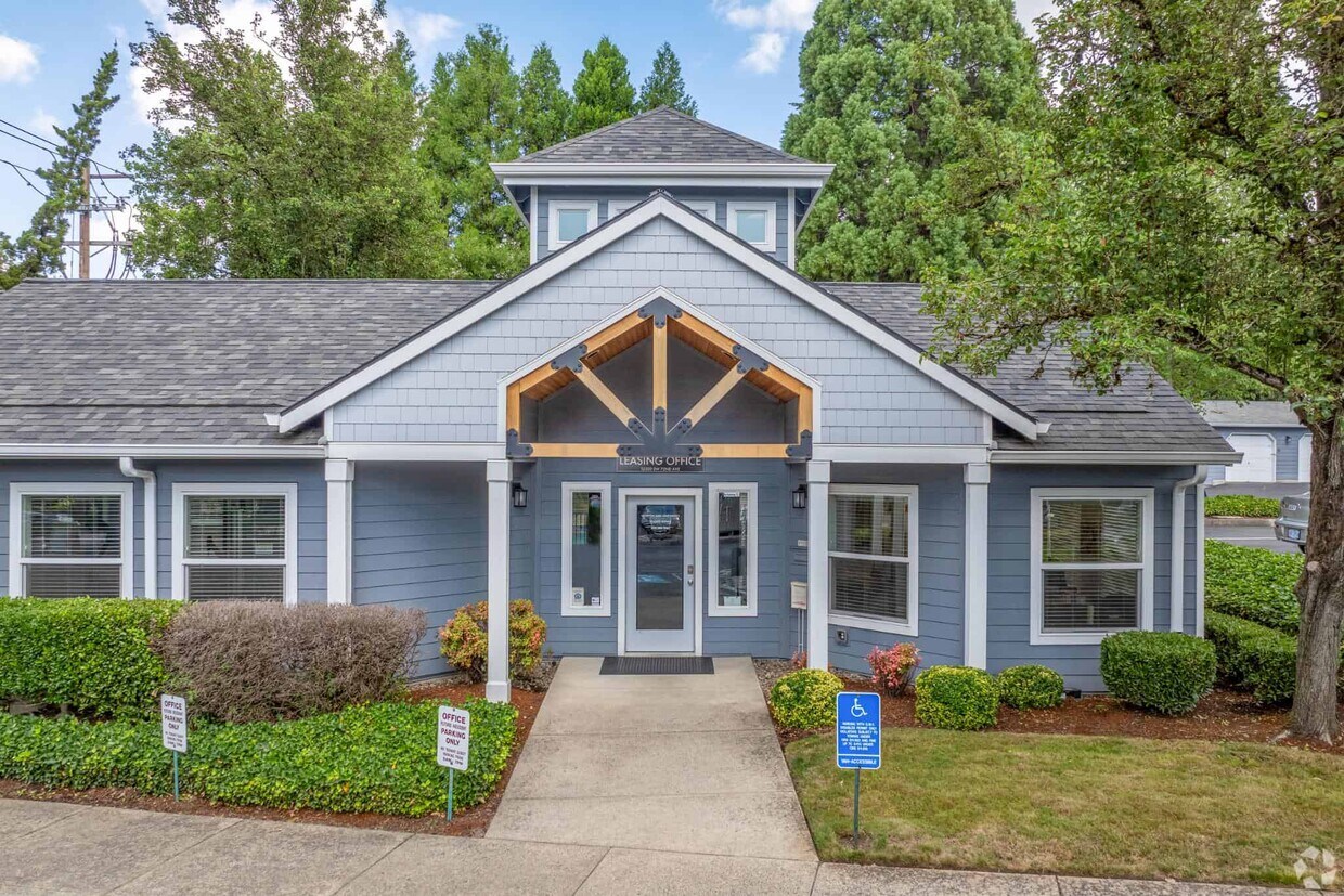 Foto principal - Hampton Park Apartments