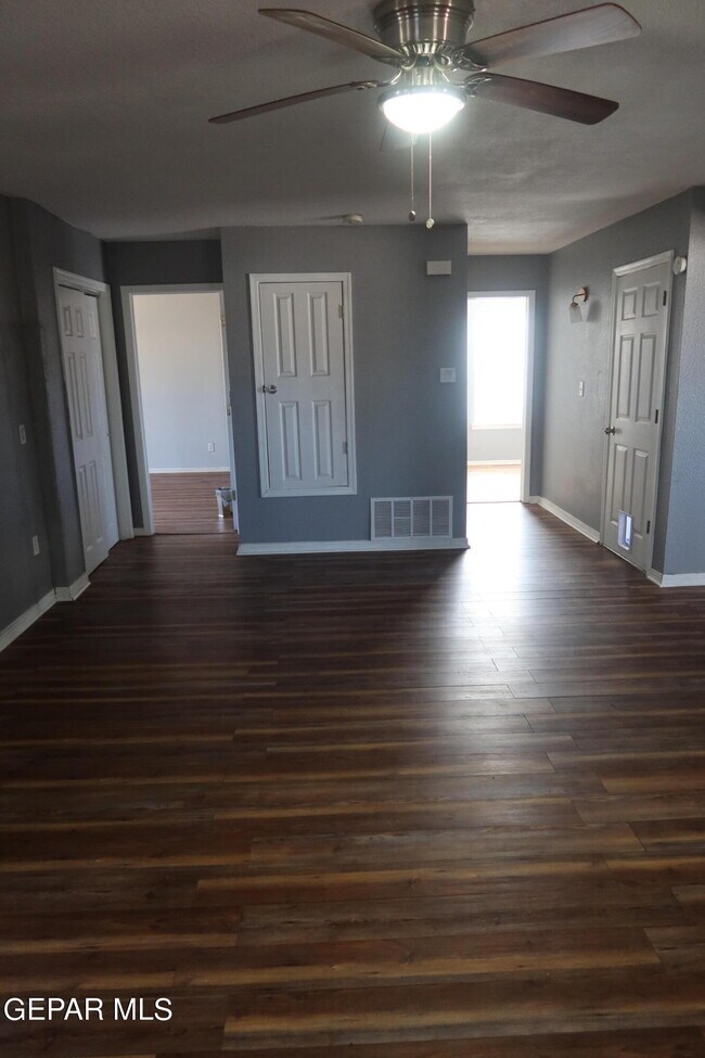 Building Photo - 5732 Green Castle Rd