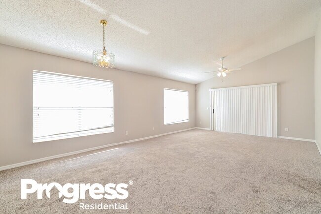 Foto del edificio - 4816 Fort Apache Ct