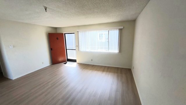 Foto del edificio - 4040 W 130th St