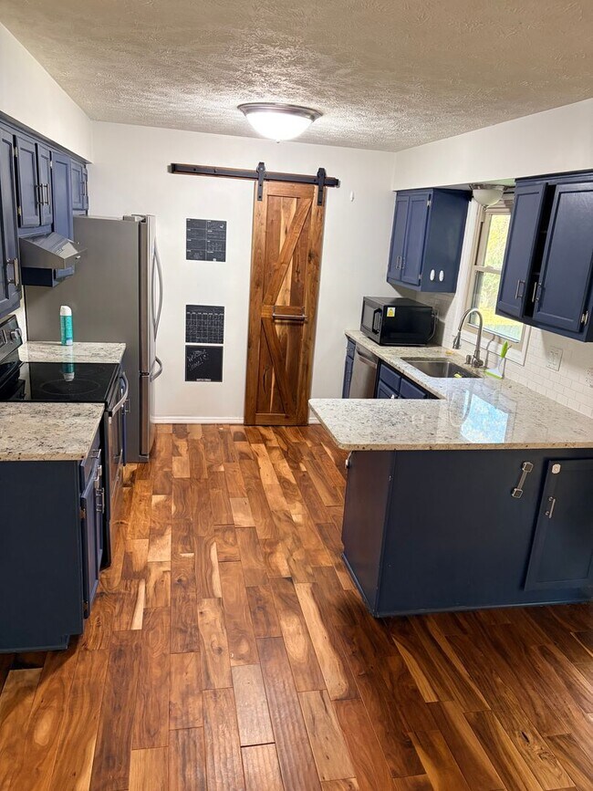 Foto del edificio - 3431 N Stoneycrest Rd