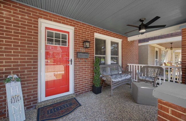 Foto del edificio - 899 Malvern Rd