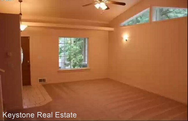Building Photo - 4 br, 2.5 bath House - 2710 Warren St.