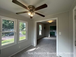 Building Photo - 1 Bedroom 1 Bathroom Unit in Sioux Falls