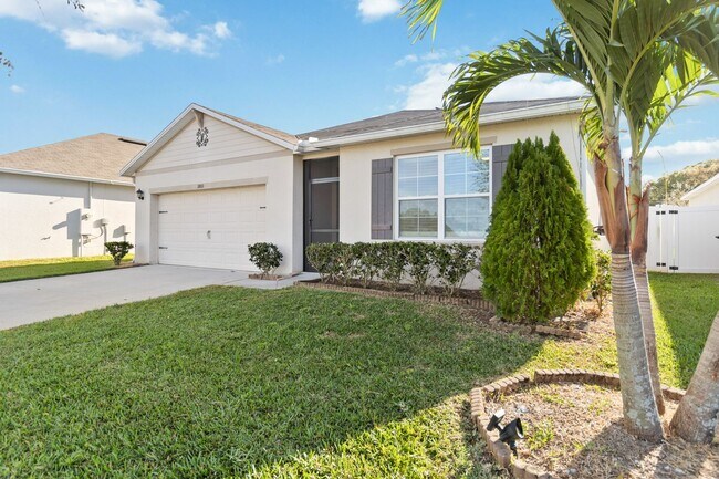Foto del edificio - MOVE IN SPECIAL-4/2 Energy Efficient Home in St. Cloud w/ Fenced Back Yard