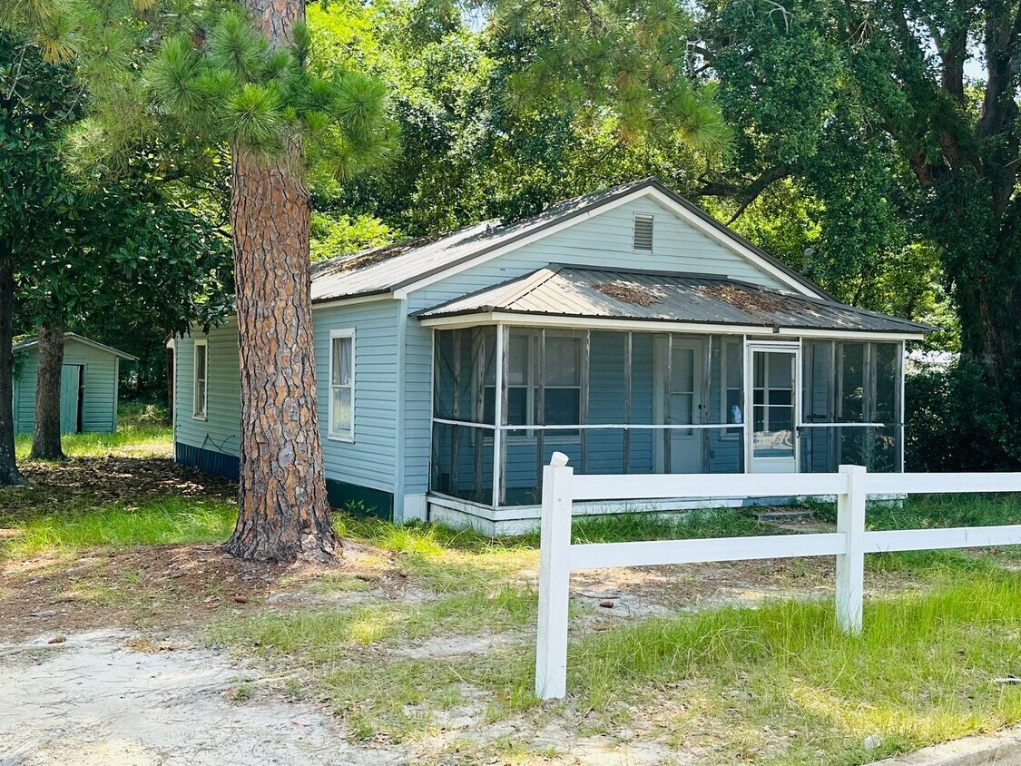 Primary Photo - FOR RENT