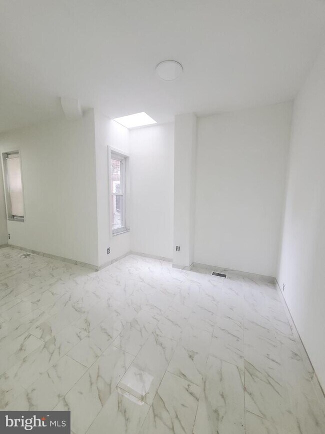 Building Photo - 1317 N 56th St