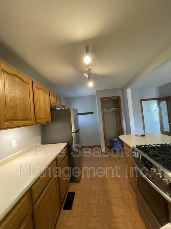 Photo - 500 St Paul St Apartment