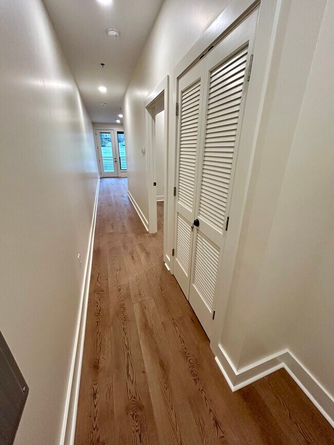 Foto del edificio - 131 W Anderson Ave