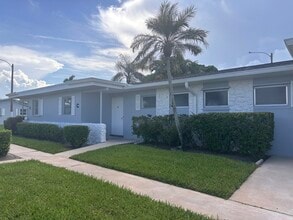 Building Photo - 2671 Barkley Dr W