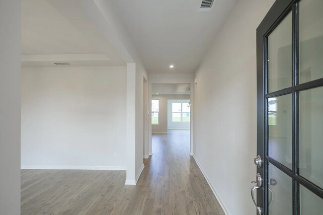 Foto del edificio - 5401 Zinnia Ln