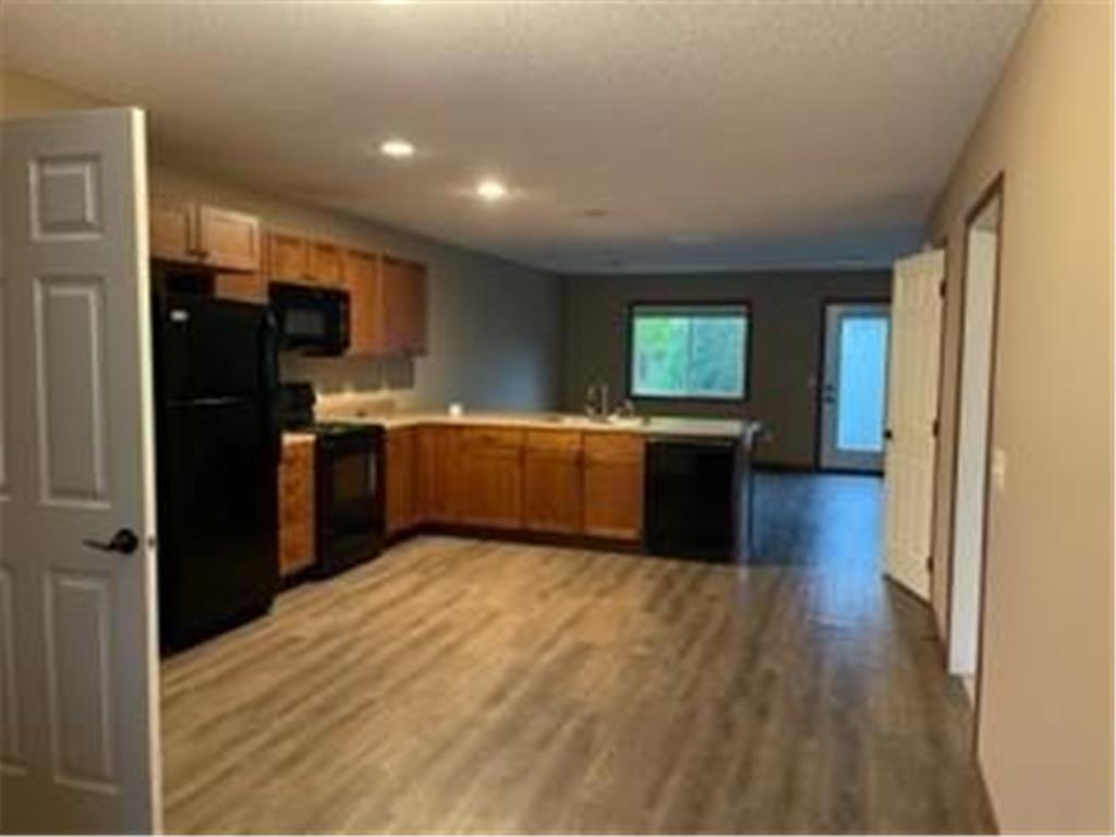 Building Photo - 209-229 Cardinal Way
