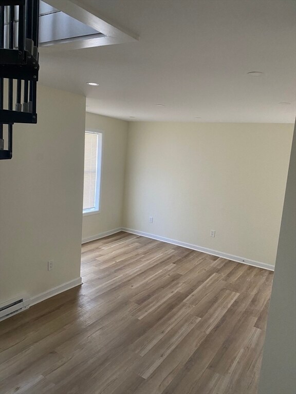 Foto del edificio - 55 Burrage Ave