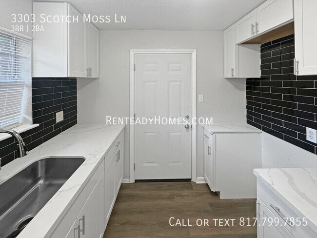 Building Photo - 3303 Scotch Moss Ln