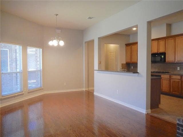 Foto del edificio - 7656 Lancaster Gate