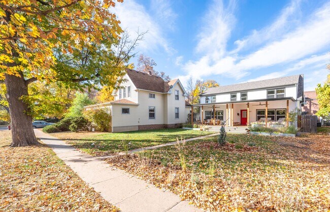 Foto del edificio - $500 move in incentive! Beautiful downtown...